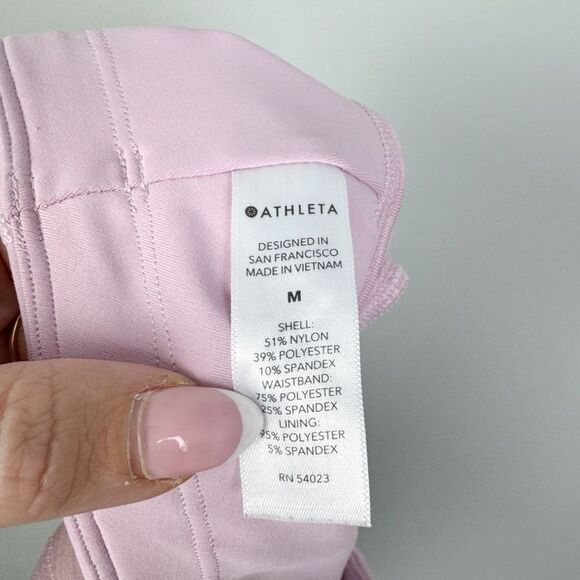 ATHLETA |  Run With It Textured 3.5” Inseam Hydrangea Pink Shorts Women’s Size M - Picture 11 of 13